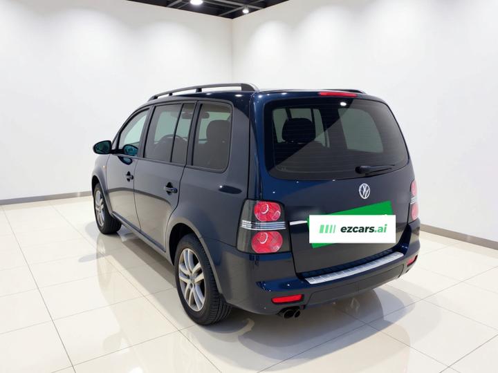 2011 1.4T DSG 7-Seater photo 4