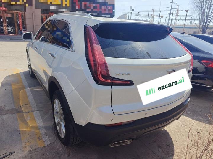 XT4 2022 28T RWD photo 3