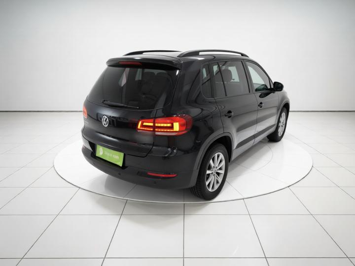 Tiguan 2016 300TSI AT AWD photo 6