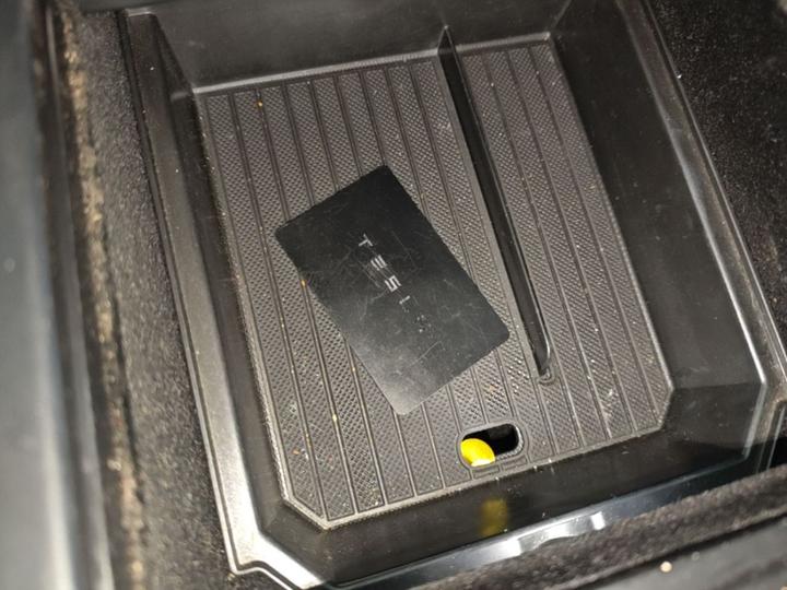 Model 3 2023 RWD photo 8