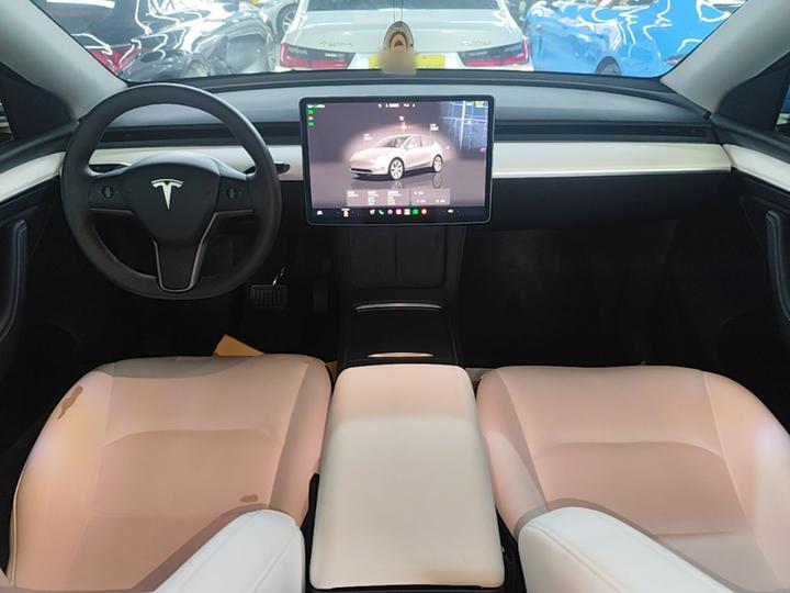 Model Y 2022 RWD photo 5