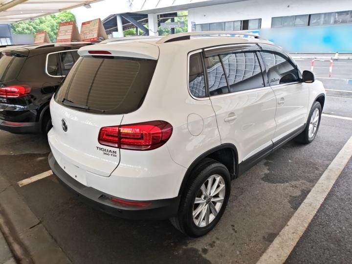 Tiguan 2017 300TSI AT RWD Comfort photo 4