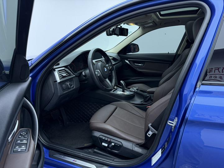 3 Series 2019 320Li M Sport Package photo 6