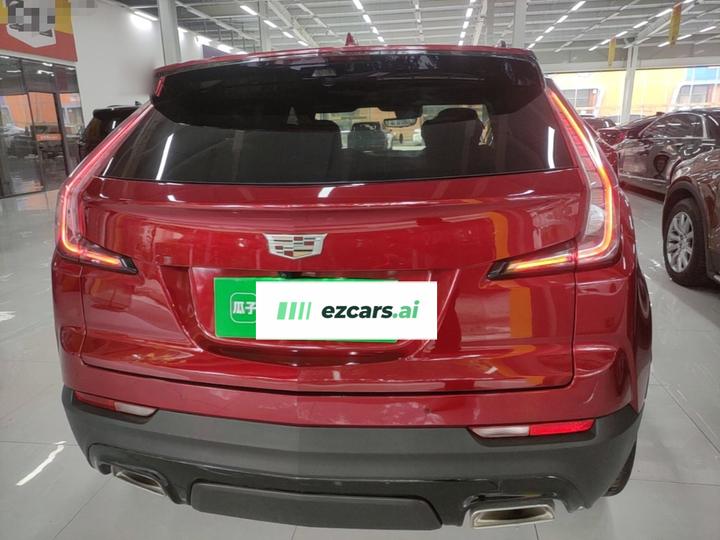 XT4 2022 28T AWD Platinum photo 3
