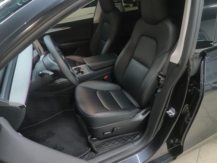 Model Y 2024 RWD photo 6