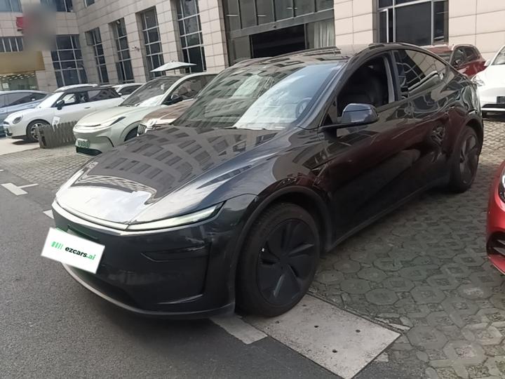 Model Y 2025 RWD