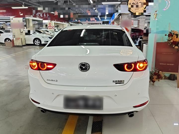 3 Axela 2022 2.0L AT photo 5