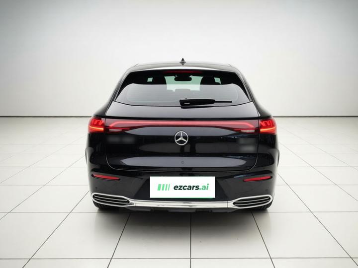 EQE SUV 2023 350 4MATIC Luxury photo 3