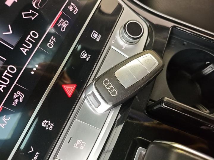 A8 2019 Plus A8L 50 TFSI quattro Luxury photo 8