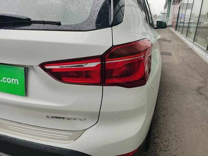 X1 2019 sDrive20Li Leading photo 7