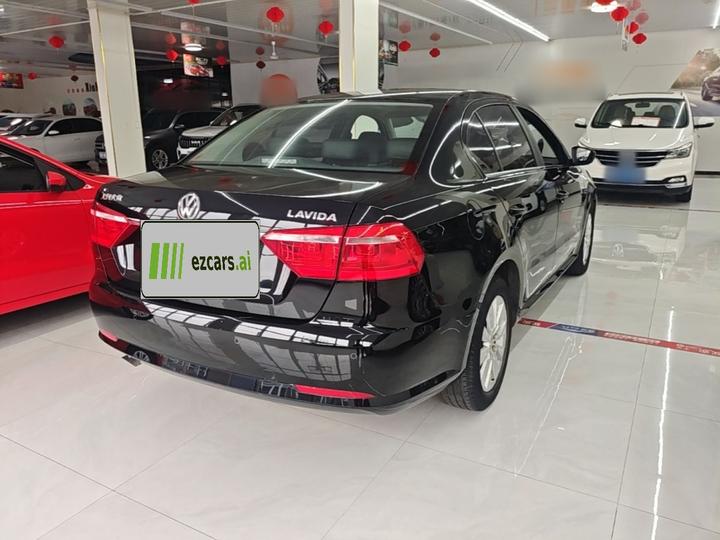 Lavida 2013 Facelift Classic 1.6L AT Comfort photo 4