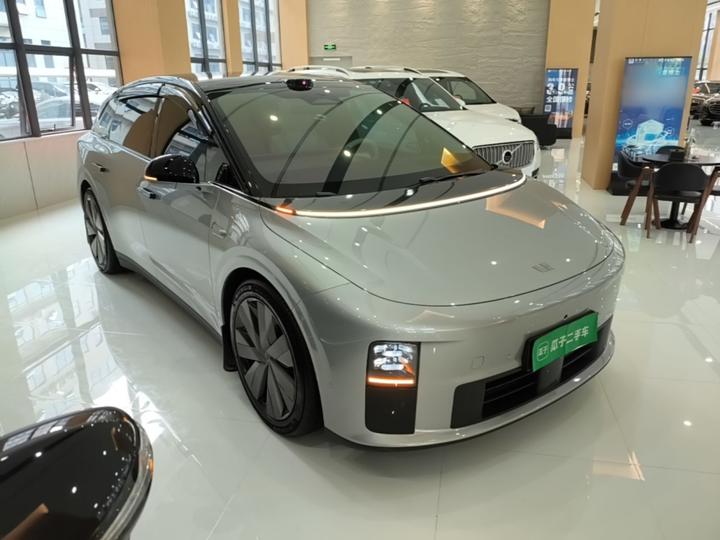 Li Auto i6 2025 AWD Standard photo 3