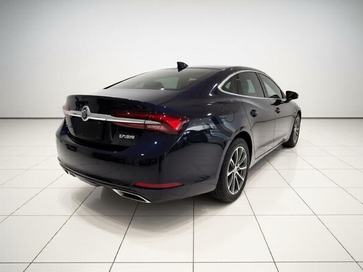 LaCrosse 2022 652T Luxury photo 4