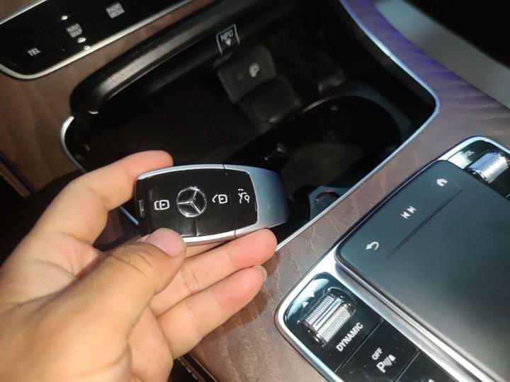E-Class 2023 Facelift E 300 L Fashion photo 8