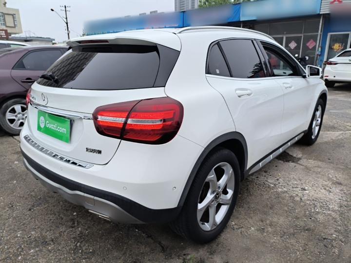 GLA 2017 GLA 200 Dynamic photo 4