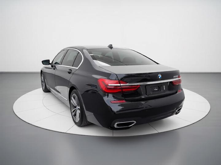 7 Series 2018 730Li Leading M Sport Package photo 4