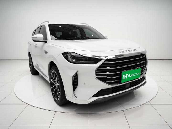 X70 PLUS 2021 1.6T DCT 7-Seater photo 3