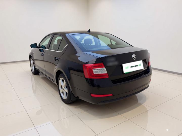 Octavia 2015 1.6L AT photo 4