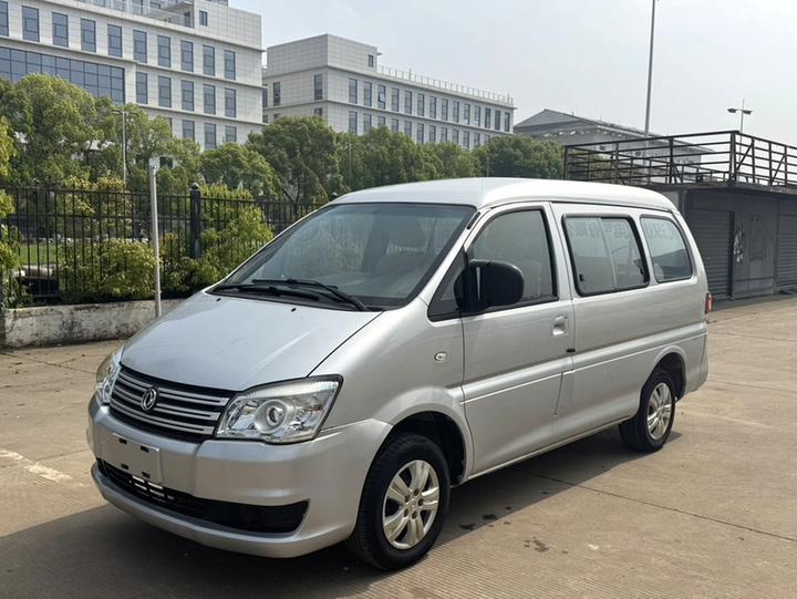 Lingzhi 2018 M3 1.5L 5-Seater