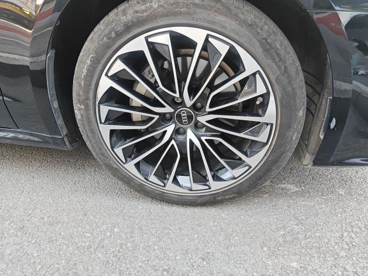 A7L 2024 45 TFSI Luxury photo 8
