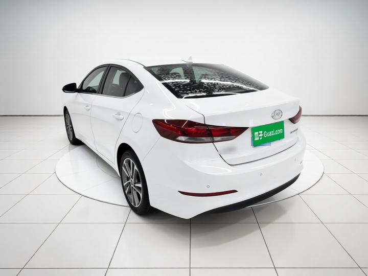 Elantra 2016 1.6L AT Smart Elite photo 4