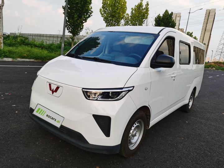 Wuling 2024 300km Comfort Bus 75kW