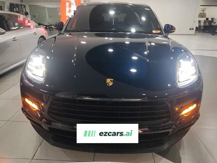 2020 Macan 2.0T photo 2