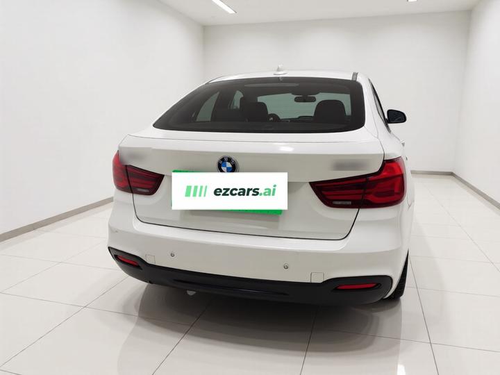 3 SeriesGT 2019 320i M Sport Package photo 5