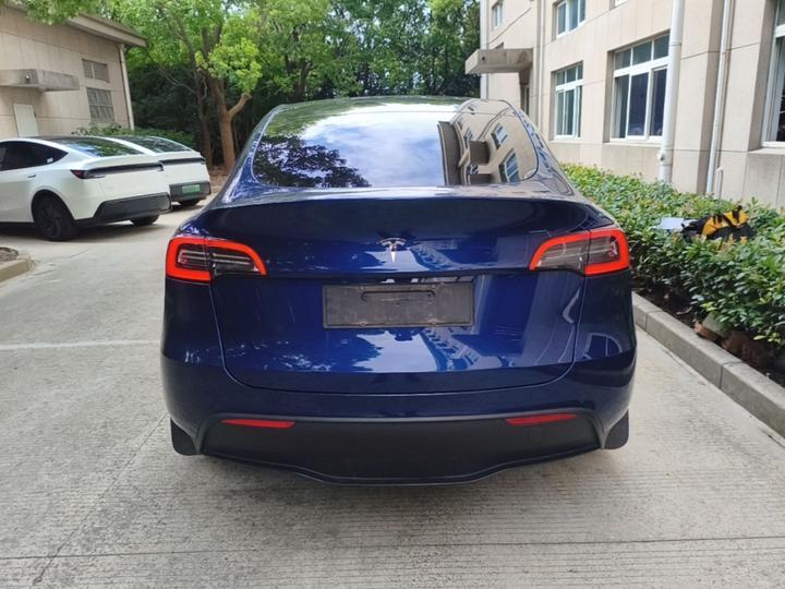 Model Y 2021 Long Range AWD 3D7 photo 3