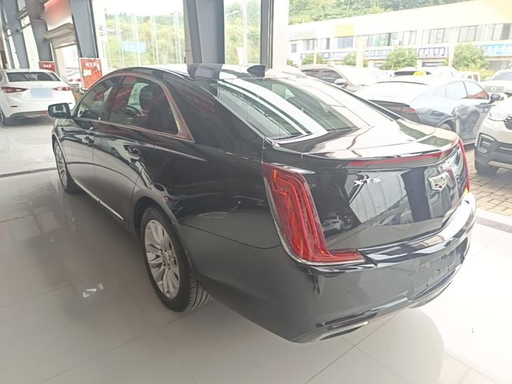 XTS 2018 28T Tech photo 4