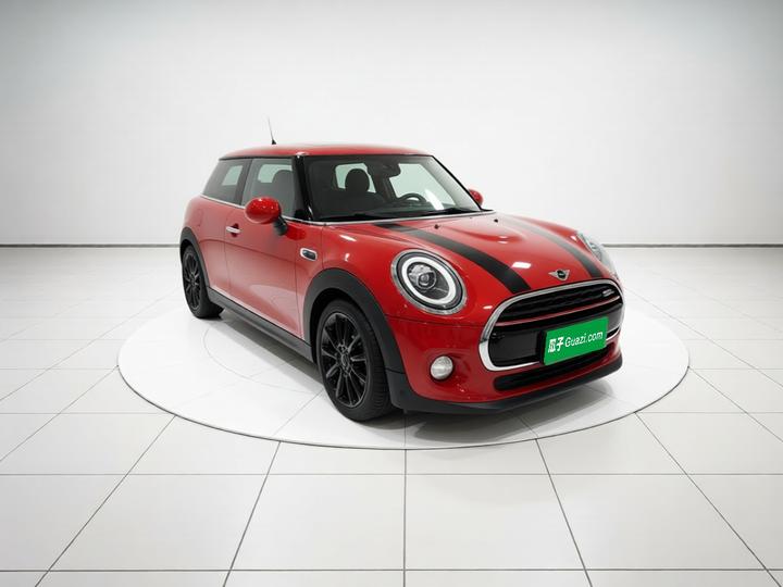2018 1.5T COOPER Classic 5-Door photo 3