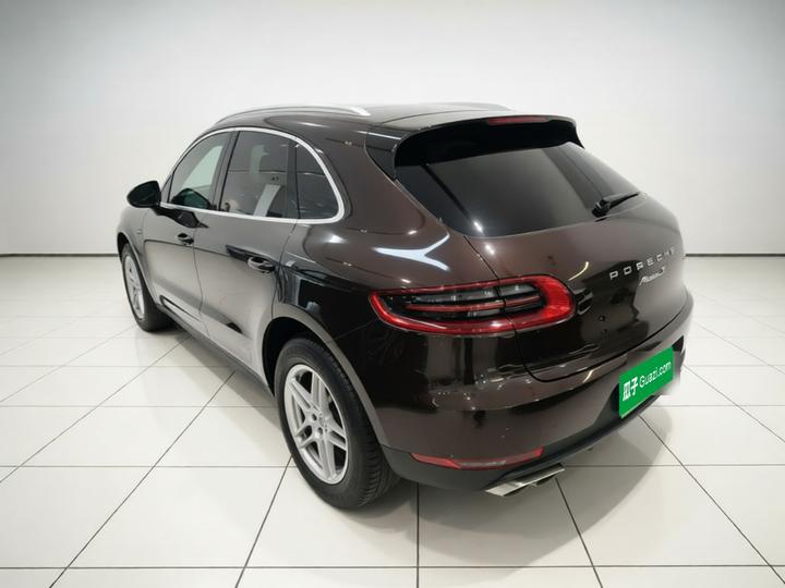 2017 Macan 2.0T photo 4