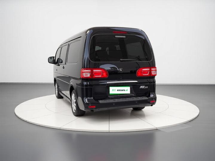 Lingzhi 2023 M5L 1.6L 7-Seater photo 4
