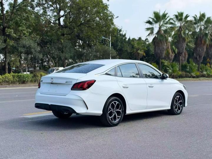 MG5 2022 180DVVT CVT photo 6