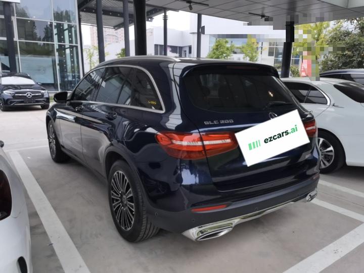 GLC 2019 GLC 200 4MATIC photo 4