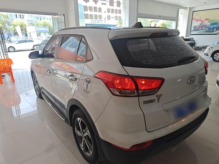 ix25 2017 1.6L AT Smart photo 4