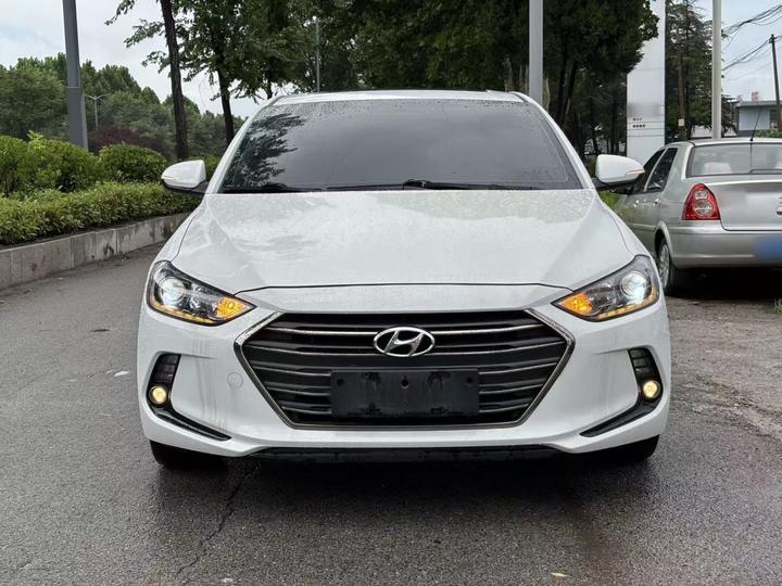 Elantra 2016 1.6L AT Smart Elite photo 2
