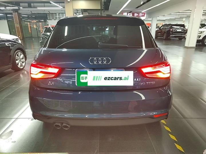 A1 2016 30 TFSI Sportback Design photo 3