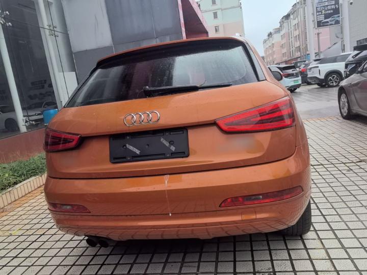 Q3 2015 35 TFSI Comfort photo 3