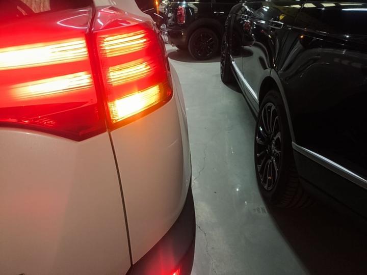 RAV4 2015 2.0L CVT RWD photo 7