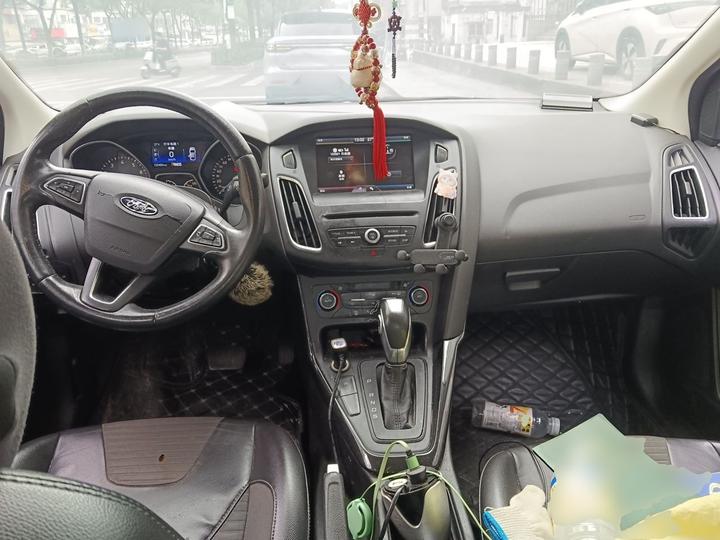 Focus 2015 Sedan EcoBoost 180 AT Elite photo 5