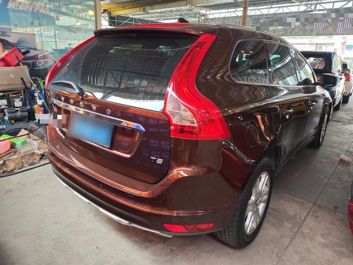 XC60 2015 T5 photo 2