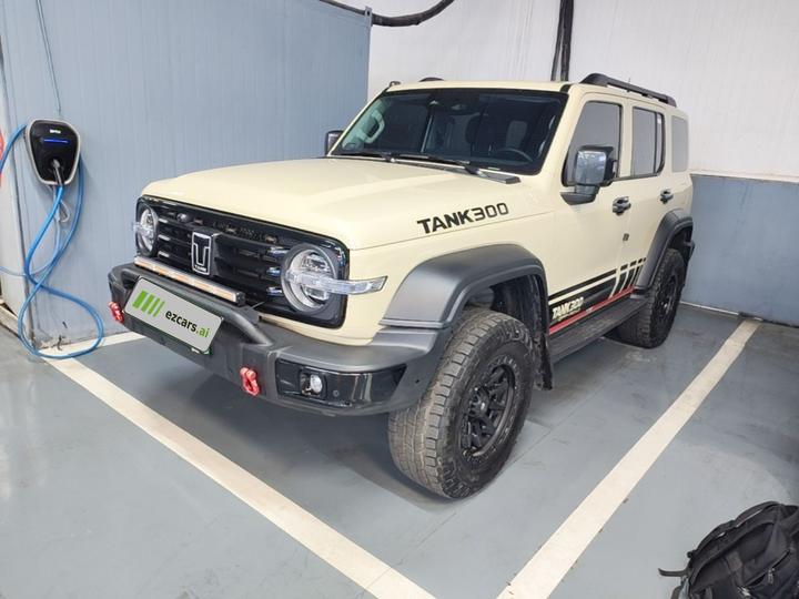 300 EV 2025 Hi4-T 37.1kWh