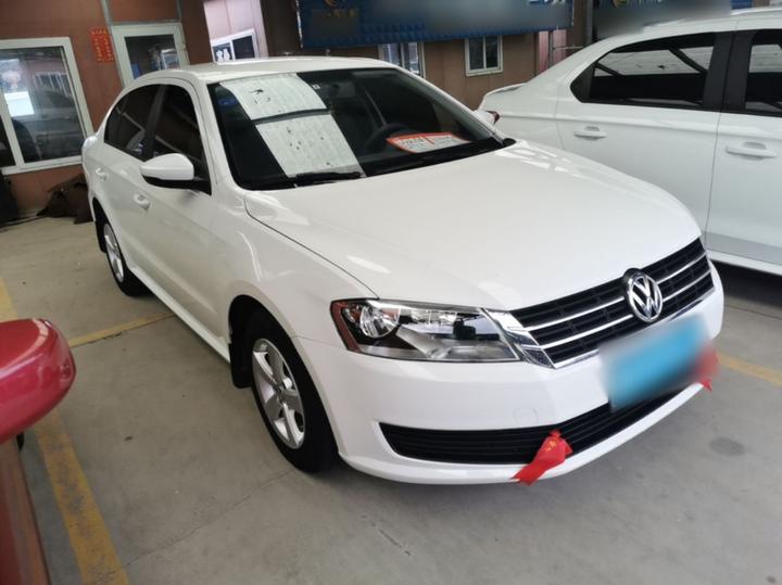 Lavida 2013 Facelift Classic 1.6L AT photo 3