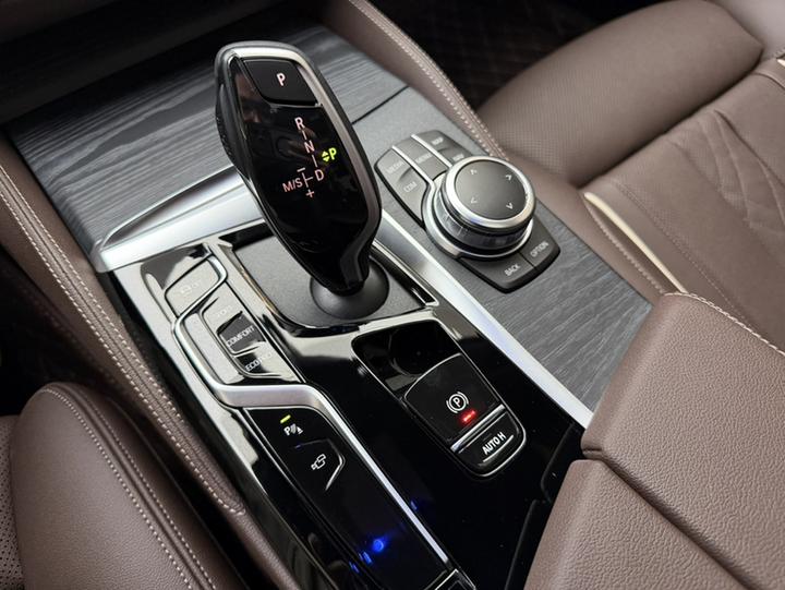 5 Series 2022 Facelift 530Li Exclusive M Sport Package photo 5