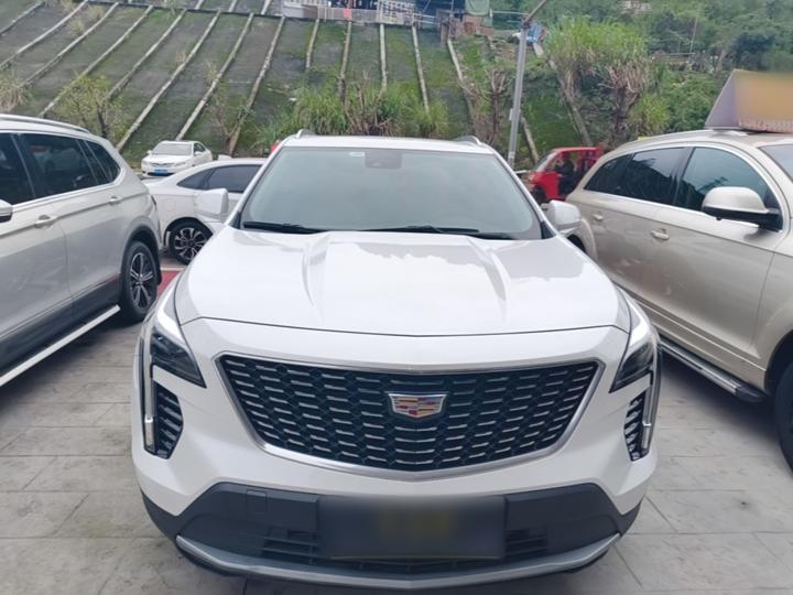 XT4 2022 28T RWD Luxury photo 2