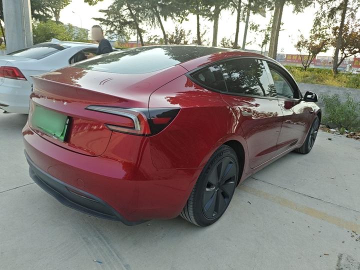 Model 3 2023 RWD photo 4