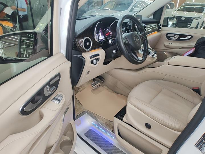 V-Class 2017 V 260 L Premium Extended photo 3