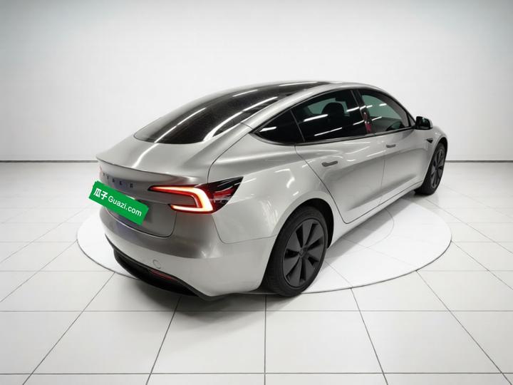 Model 3 2025 RWD photo 6