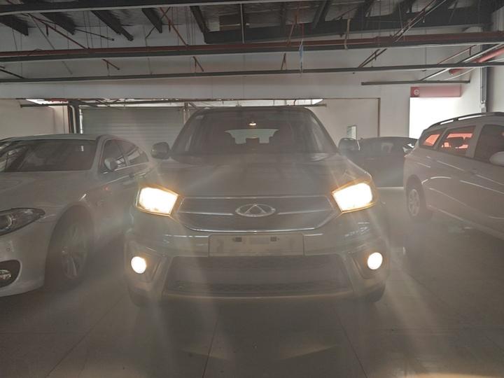 Tiggo 3 2015 1.6L CVT Sport photo 2